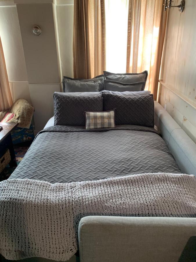Innkeeper'S Place B&B Stafford Extérieur photo
