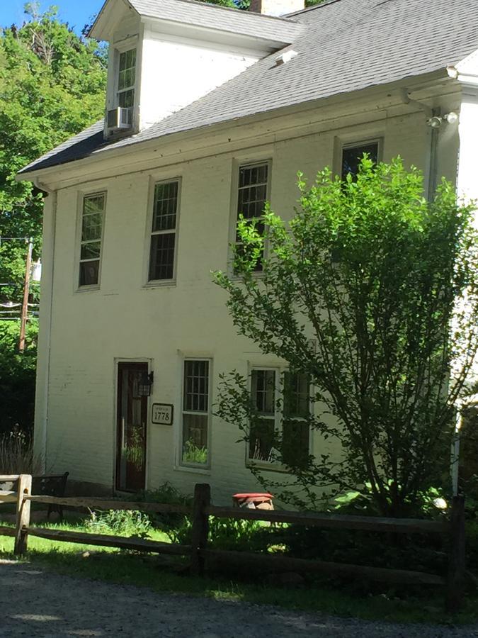Innkeeper'S Place B&B Stafford Extérieur photo
